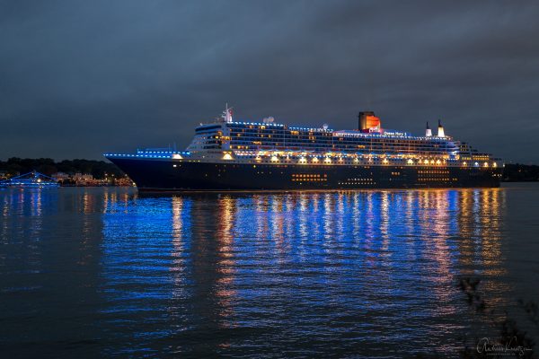 Queen Mary 2 10 Jahre Blue Port