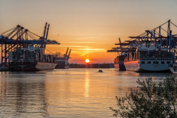 Sonnenuntergang am Waltershofer Hafen